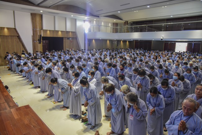 Dharma Talk “Peaceful place to stop ” – The 96th Seven-Day Retreat